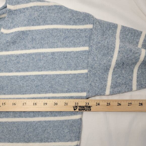 Nordsteoms Vera Moda V Neck Long Sleeve Sweater SOFT Blue Striped Womens S NWT - Picture 8 of 9